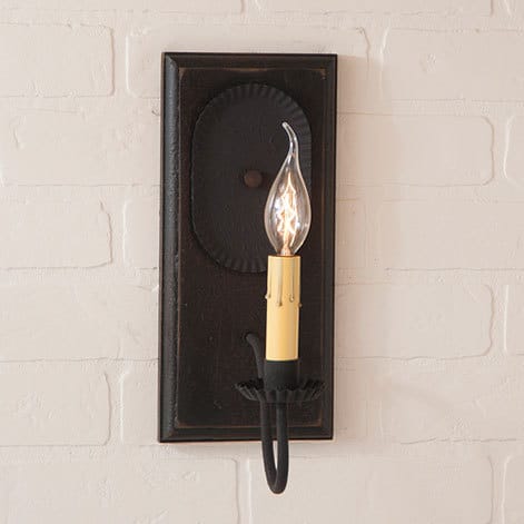 Wilcrest Sconce in Americana Black-image