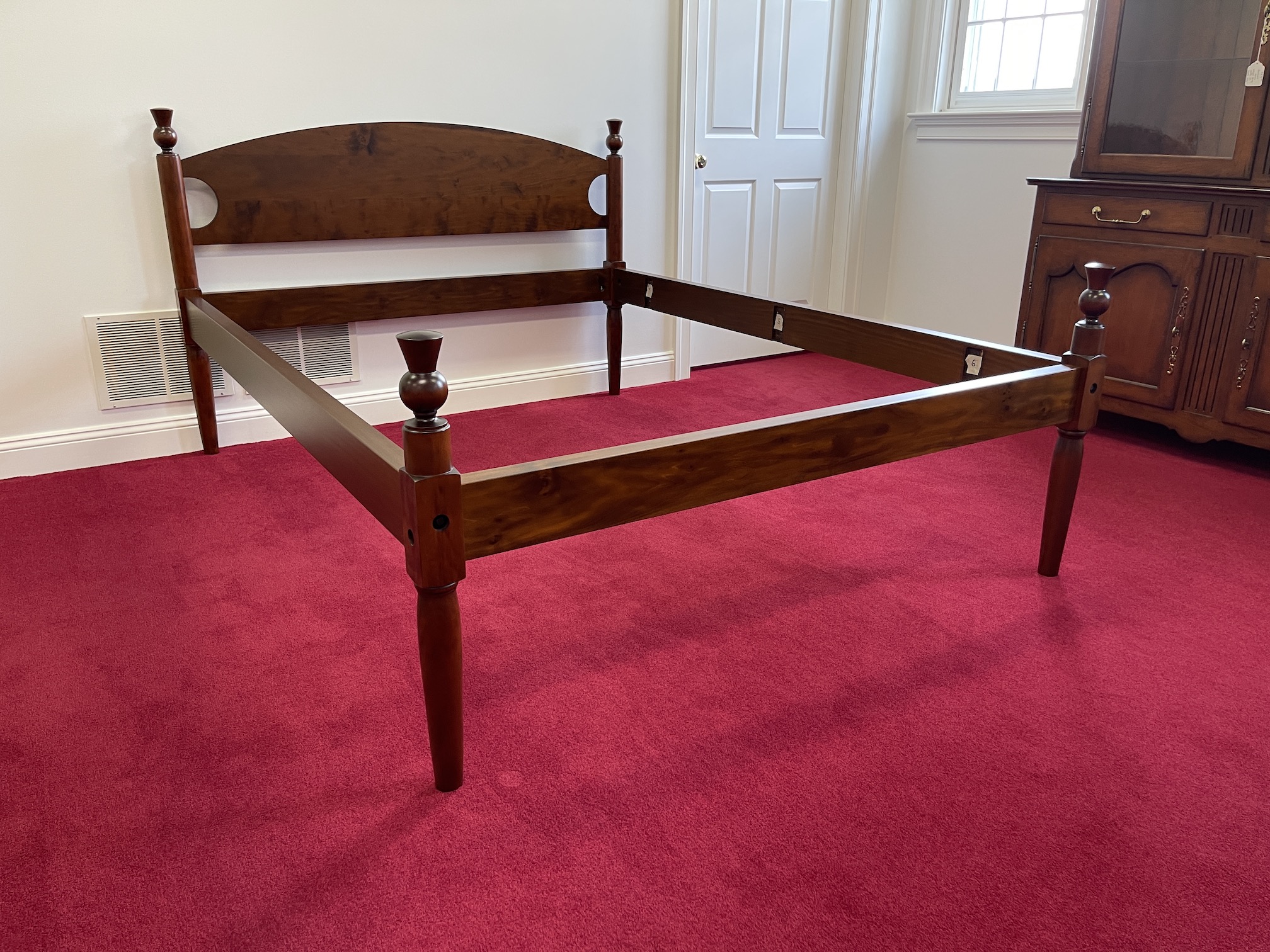 Cherry Queen Size Historical Elmore Low Post Bed-image