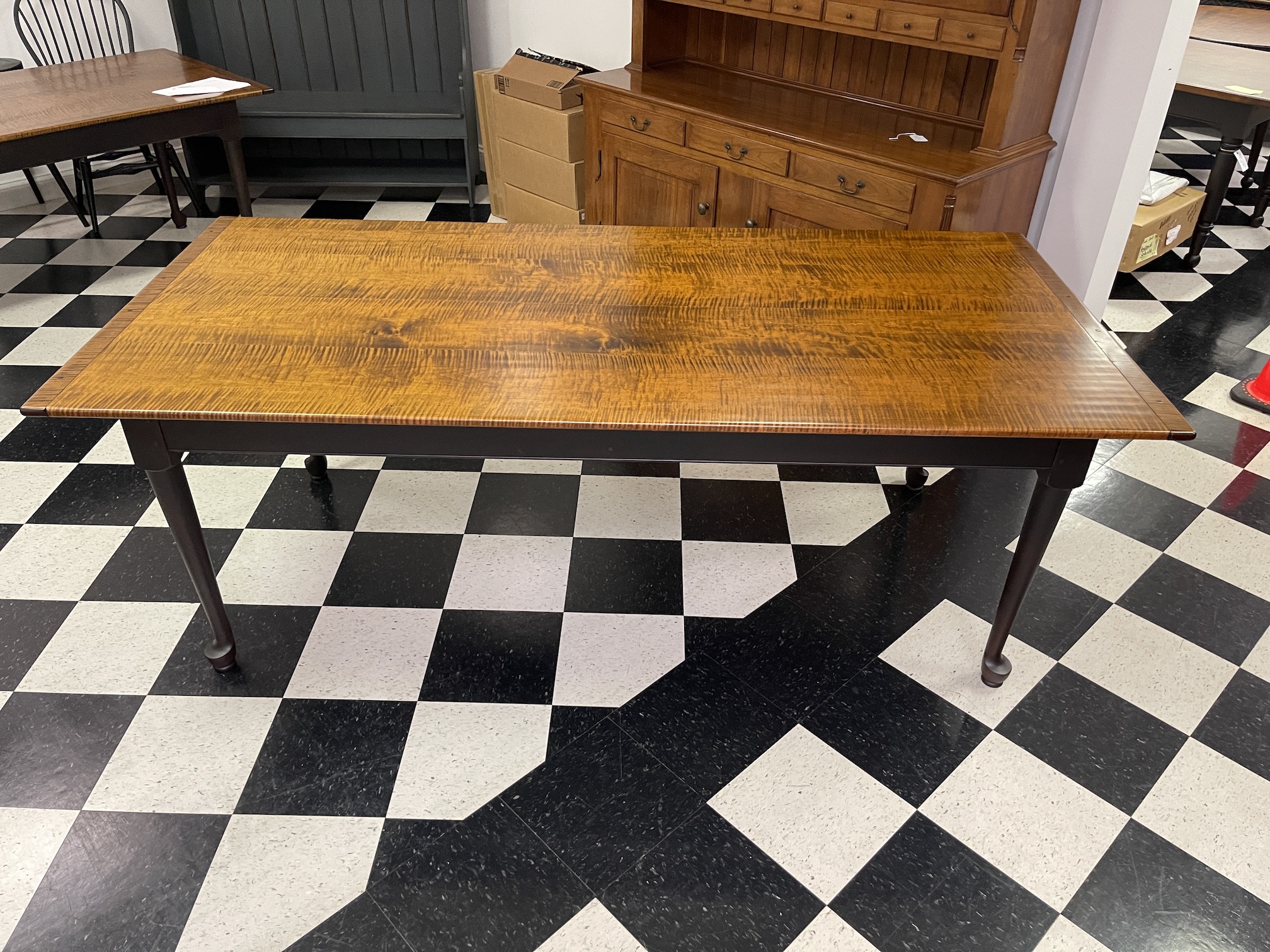 7ft X 39 1/4in Pennsylvania Queen Anne Farm Table Tiger Maple Wood Top Antique Black over Red Base-image